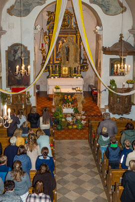 Thumbnail: _JA 24130 Erntedank in Hohenried, Kirche.jpg